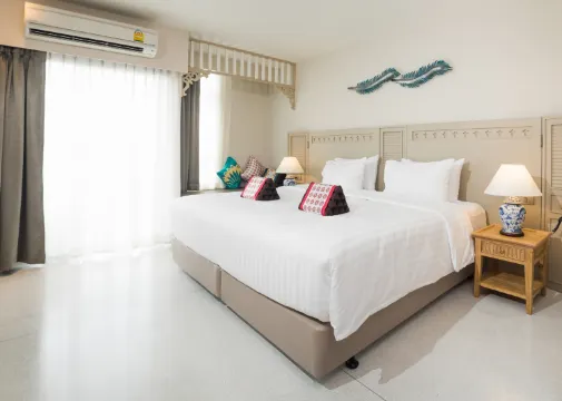 ห้องดีลักซ์ เตียงใหญ่ 1 เตียง