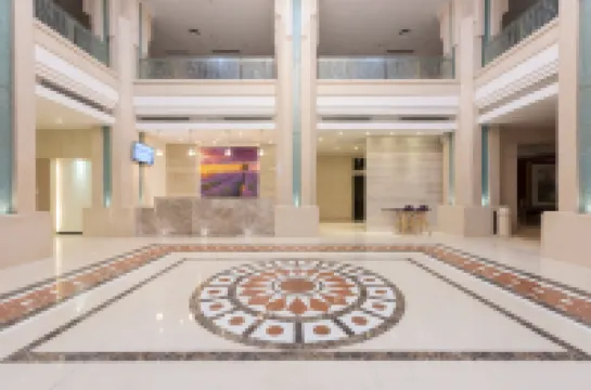 Lavande Hotel (Heyuan Avenue Top Fountain of Asia)