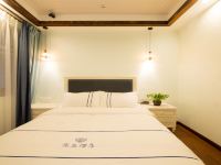 深蓝酒店(重庆巴南万达海洋公园店) - 素简大床房