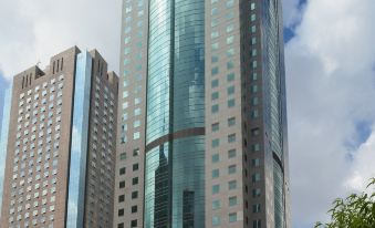 4. 홀리데이 인 상..