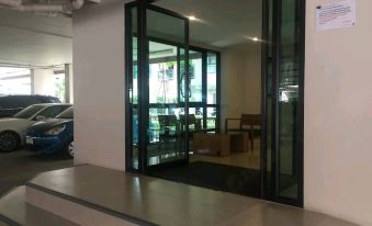Cube Plus Condo Airport Bangkok