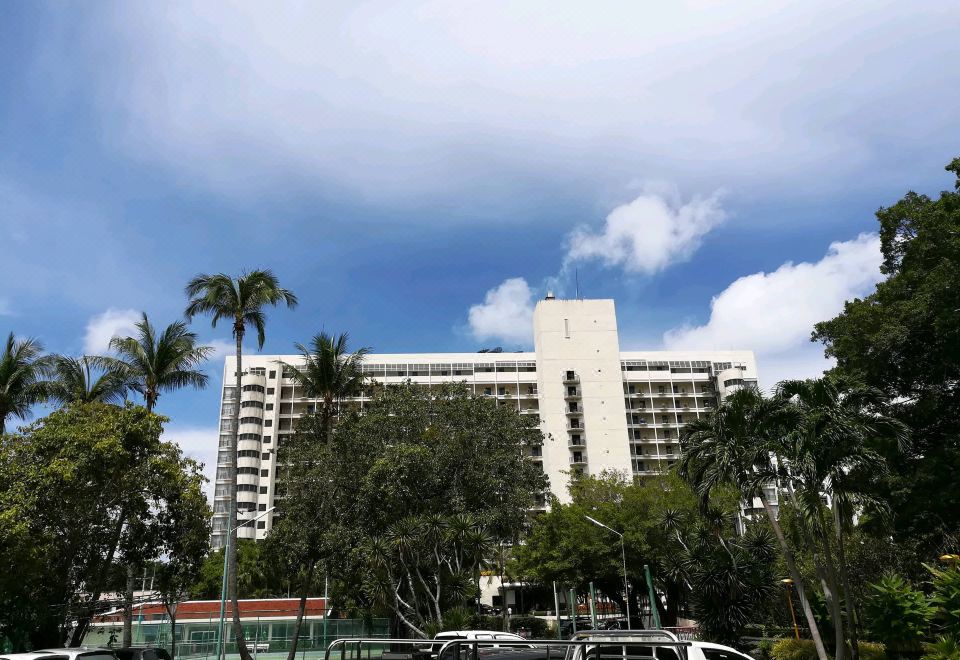 Imperial Pattaya Hotel Over view