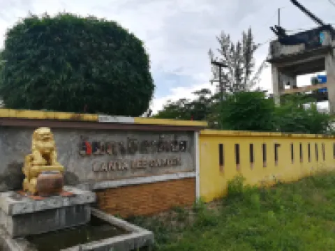 Lanta Bee Garden Bungalow