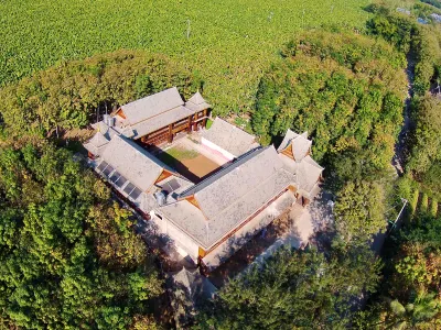 西雙版納沙拉苑客棧 西雙版納傣族園-亭子附近的飯店