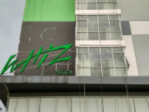 Whiz Hotel Cikini Raya Jakarta Hotel di Jakarta