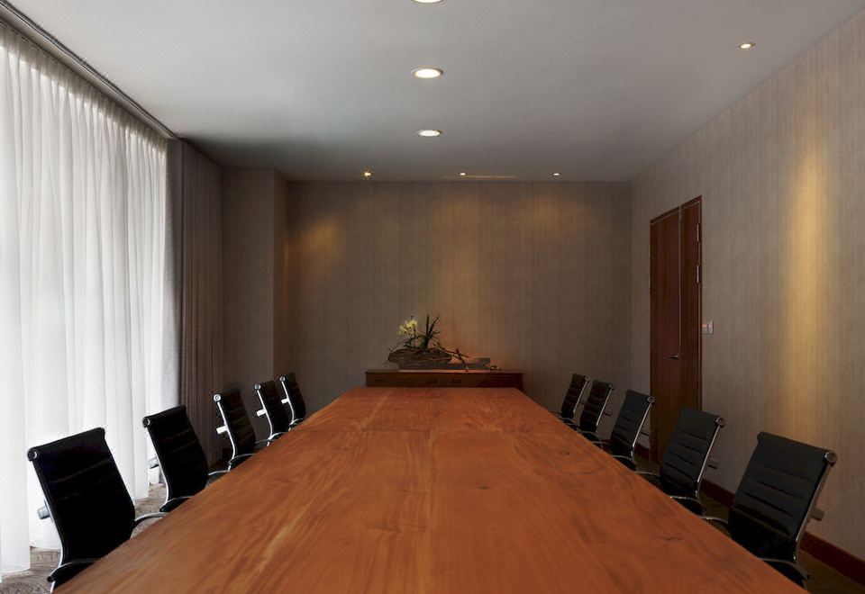 4. 유센스 호텔..