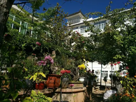 Jianchuan Jianhu Hotel Отели рядом с достопримечательностью «Jianchuan Old Town»