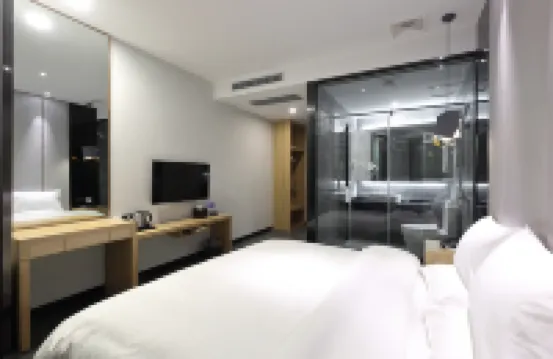 Foster Hotel (Shanghai Baoshan Road Subway Station)