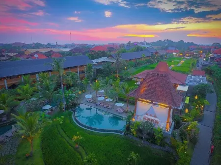 Alaya Resort Ubud Отели рядом с достопримечательностью «Hidden Mini Zoo Bali»