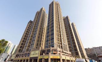 Western Theme Holiday Apartment Hotel (Shenzhen Bantian Metro Station)