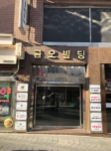 24 Guesthouse Myeongdong Town