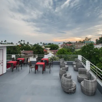 IL Mare Sakura Resort Boracay