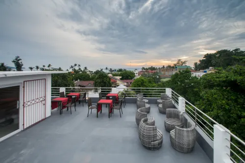 IL Mare Sakura Resort Boracay