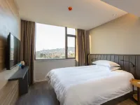 INTO Yunbai Hotel (Hengdian Film and Television City Pedestrian Street) Hotels in Dongyang