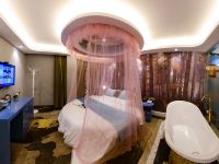 南平爱琴海主题酒店 - 致享浴缸电动床房