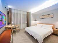 重庆波罗的海酒店 - 北欧城景大床房