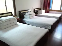 Yiyang Family Hotel