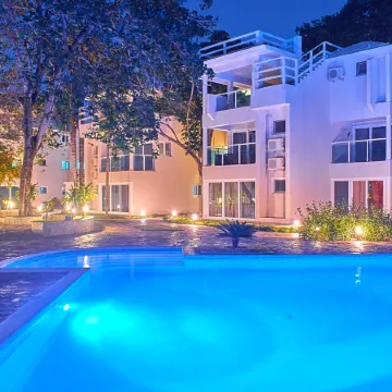 Tropical Casa Laguna