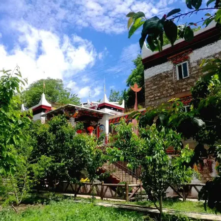 Danba Jiaju Veteran Inn