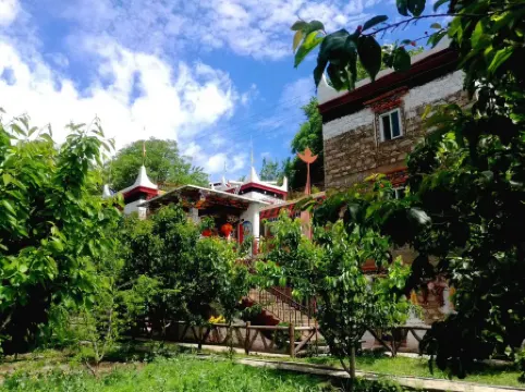 Danba Jiaju Veteran Inn