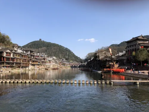 Jiqingxuan Inn (Fenghuang Ancient Town)