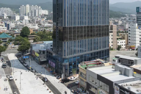 Ramada Encore by Wyndham Busan Haeundae Отели рядом с достопримечательностью «BEXCO (Busan Exhibition & Convention Center)»