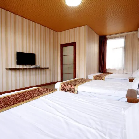 Baishawan Shengshui Jin'an Holiday Hotel