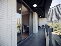 自在美林水居酒店式公寓(三亚湾凤凰水城店) - 现代简约河景双卧套房