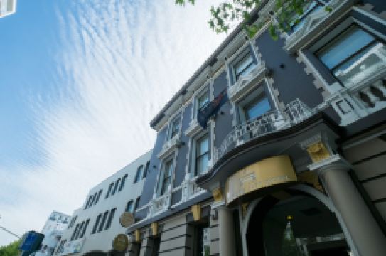 Auckland City Hotel