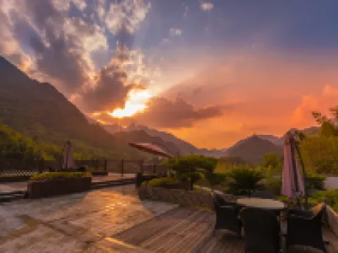 Sanqingshan Junlan Resort Hotel (Eastern Jinsha Cableway) Hotels in Yushan