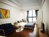 上海我行我宿自助式公寓 - 经典黑白大床房