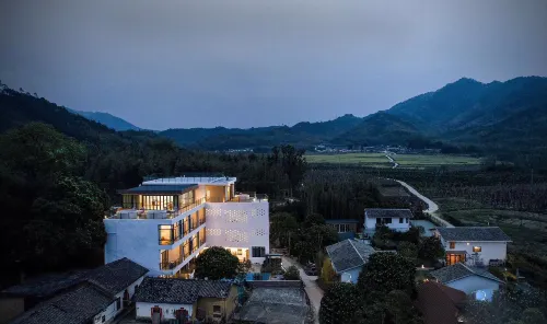 Itree Courtyard Resort