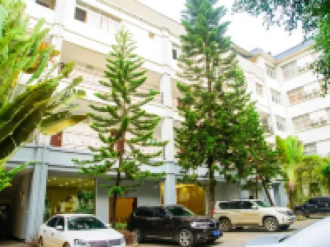 Xinhe Business Hotel Hotels in Yingjiang