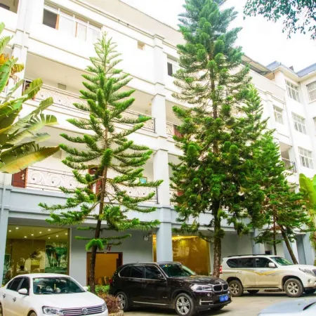 Xinhe Business Hotel