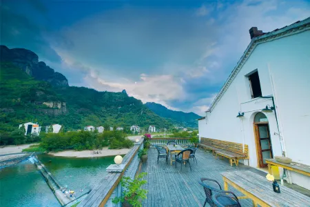 Floral Hotels Time Inn Отели рядом с достопримечательностью «Danzhuxiang»