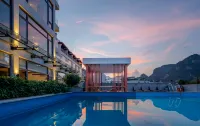 Ji Yun Resort (Yangshuo Ten-mile Gallery Yulong River)