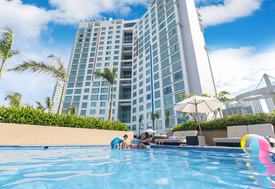 2. 노보텔 마닐라 ..