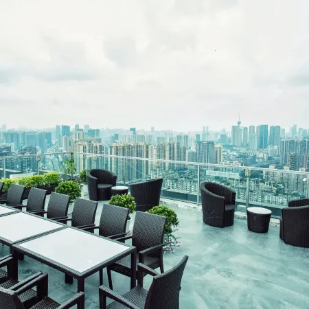 Enzo Light Luxury Apartment Hotel (Chengdu Wangfujing Lijiatuo Subway Station)