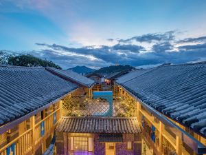 Honghua Hotel (Lijiang Old Town Light Luxury Branch)