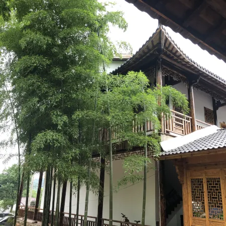 Xuancheng Lucunxiang Zhulin Yaju Farm Stay