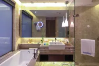 Howard Johnson Pearl Plaza Wuhan Hotels near Hubei University