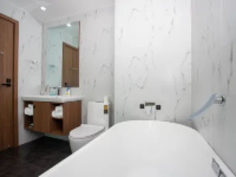 Holiday inn Aegean Port โรงแรมในหุยตง