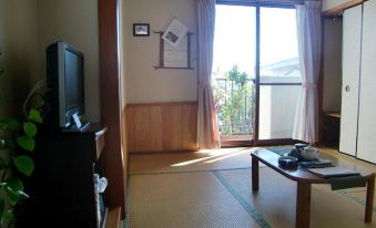 Takayoshi Guest House