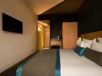 Onomo Hotel Casablanca City Center Hotels near FMSAR