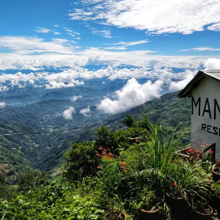 Everest Manla Resort