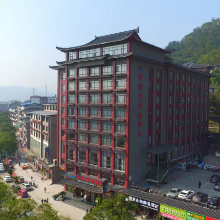 Yongfu County Golden Coast Royal Blessing Hotel
