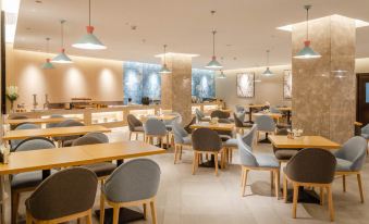 Homeinn · neo (Dalian Development Zone Light Rail Station Wanda Plaza)