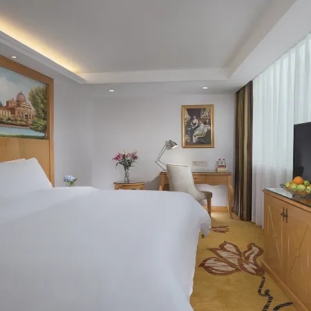 Vienna Hotel (Zhaoqing Sihui Center Yubo City)