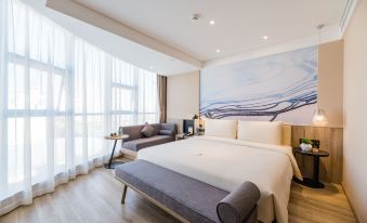 Atour Hotel (Kunming Dashanghui) - Housity