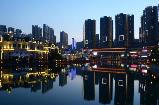 缤纷花园酒店（贵阳未来方舟越界影城店）外景图